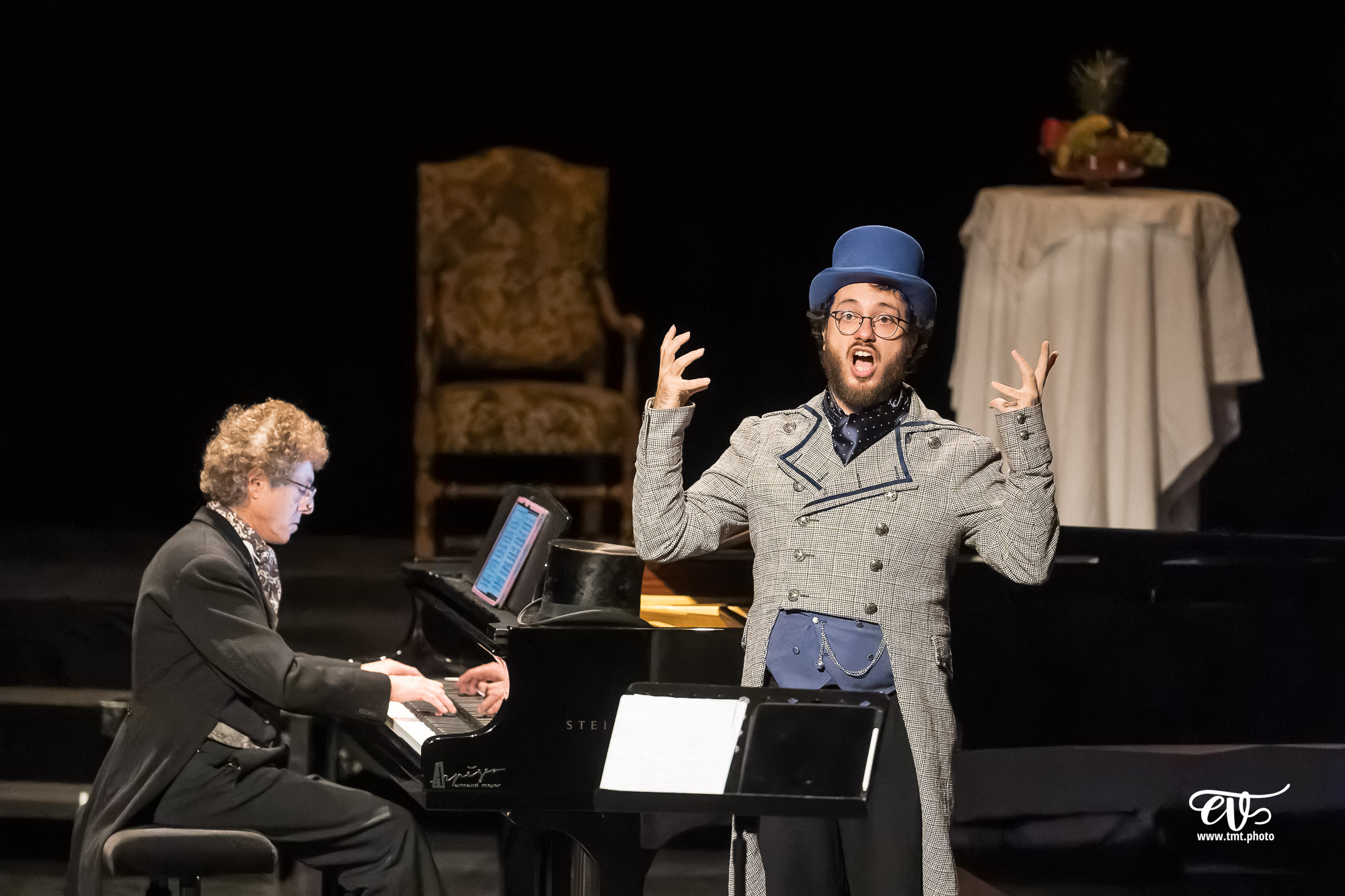 DANS LE SALON DE ROSSINI